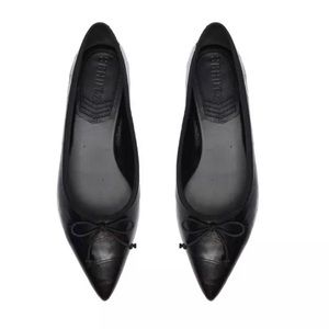 Schutz Dal Black Crocodile Flats size 8.5 NIB